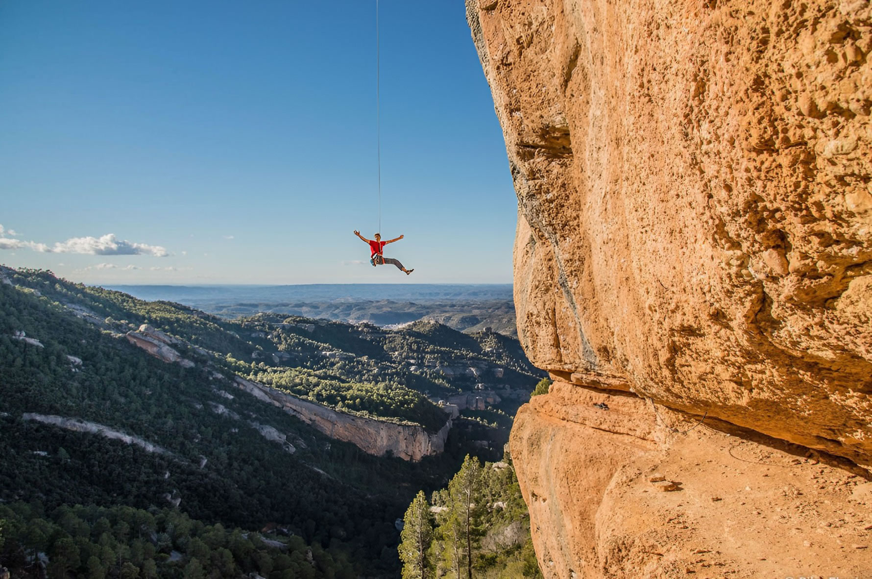 Tom Bolger climbing