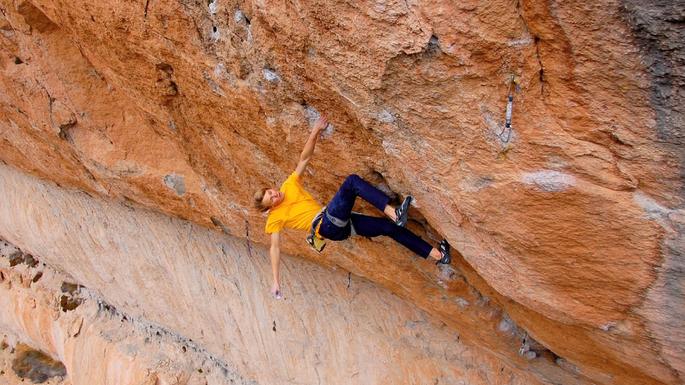 Alex Megos - Estado Crítico 9aWorld’s first 9a onsight - Siurana, España