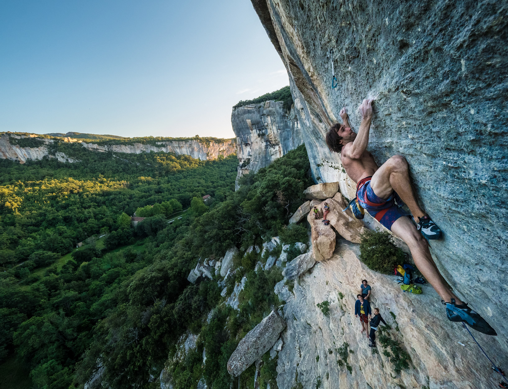 Chris Sharma - Super Blood Wolf Moon 8C - Cova de l’Ocell, Spain